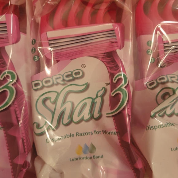 5 NEW packs of DORCO Shai 3 razors - Picture 3 of 3